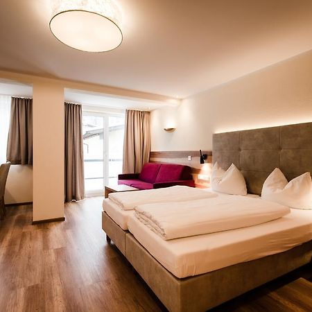 Aparthotel Dorfplatzl Garni Тукс Екстериор снимка