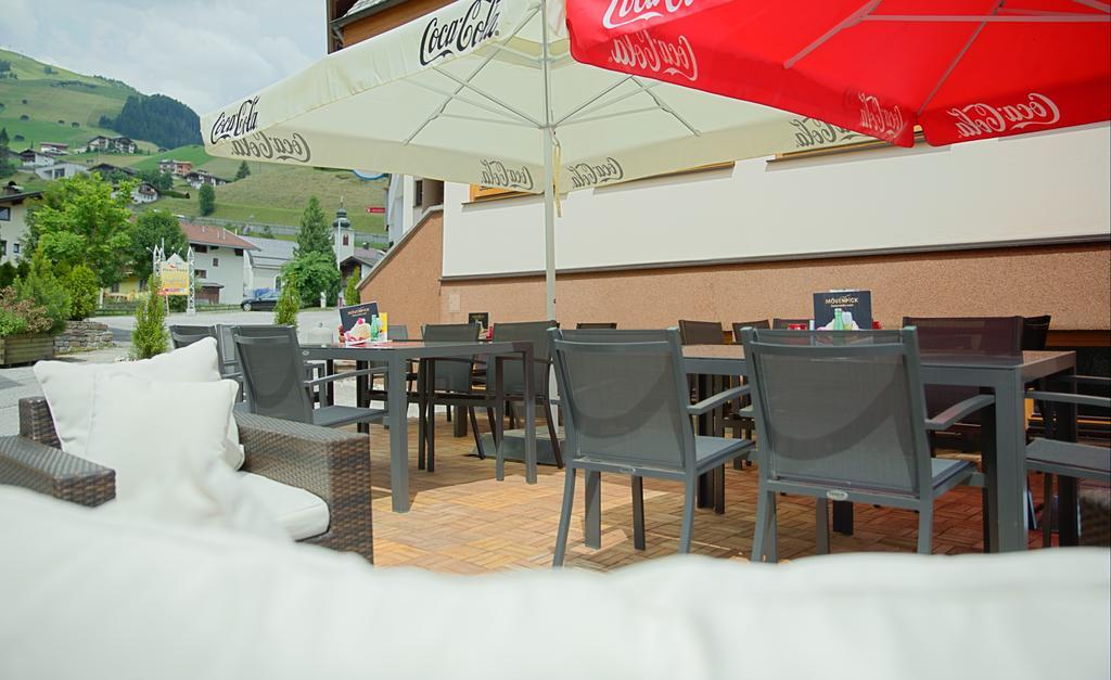 Aparthotel Dorfplatzl Garni Тукс Екстериор снимка