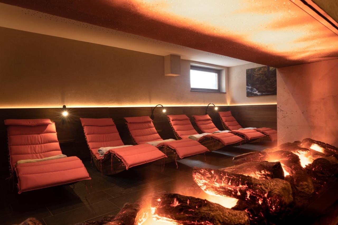 Aparthotel Dorfplatzl Garni Тукс Екстериор снимка