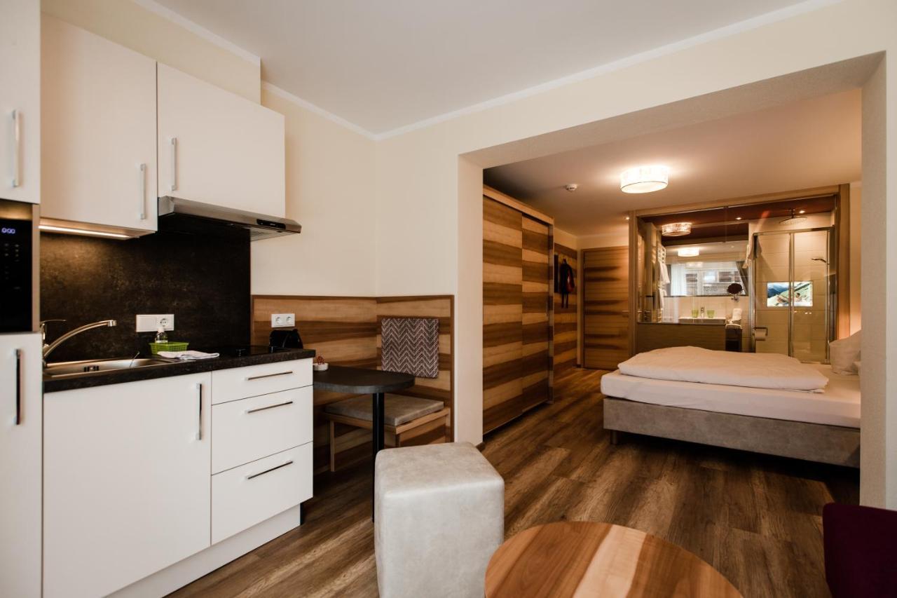 Aparthotel Dorfplatzl Garni Тукс Екстериор снимка