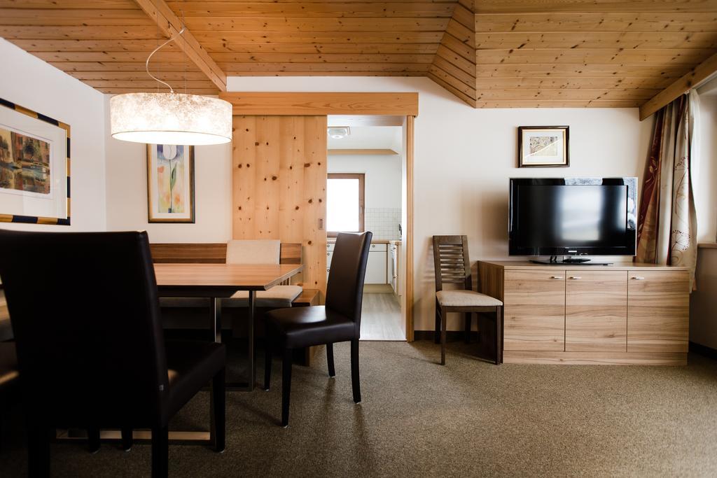Aparthotel Dorfplatzl Garni Тукс Стая снимка