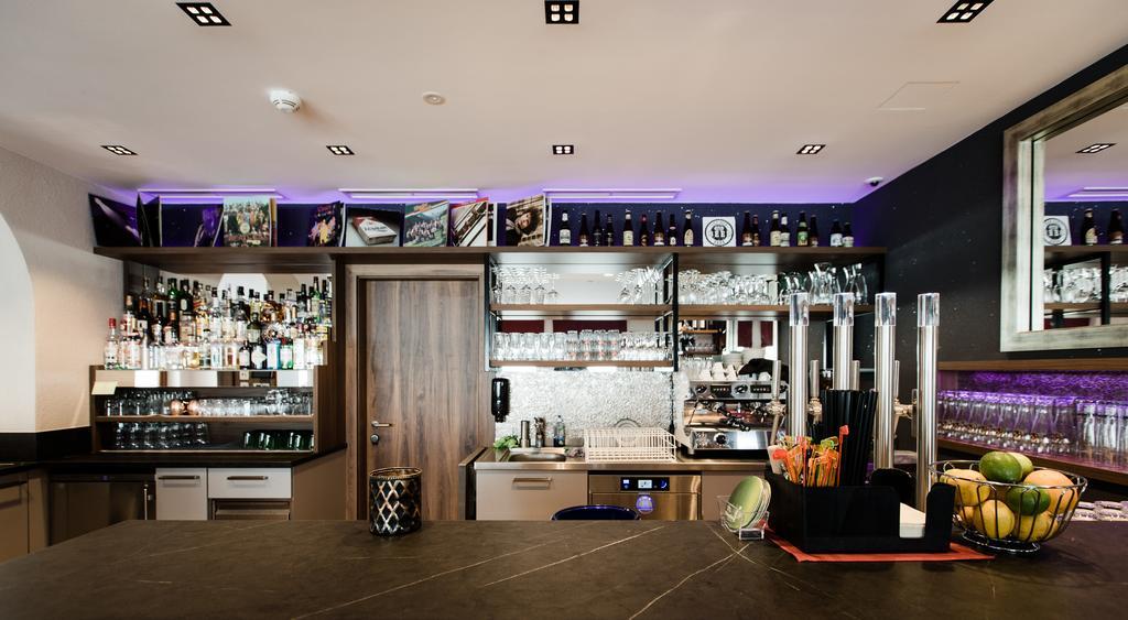 Aparthotel Dorfplatzl Garni Тукс Екстериор снимка