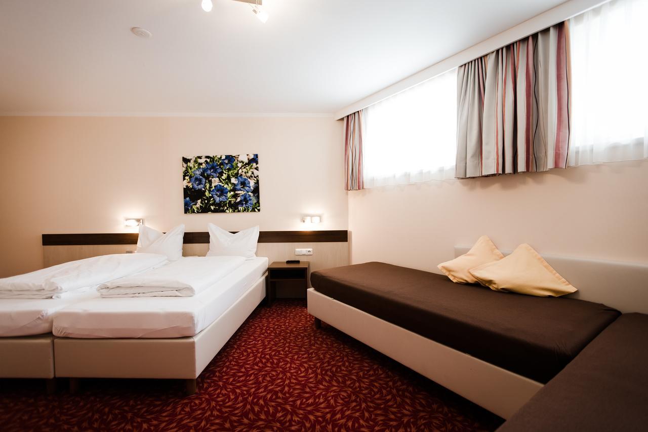 Aparthotel Dorfplatzl Garni Тукс Екстериор снимка