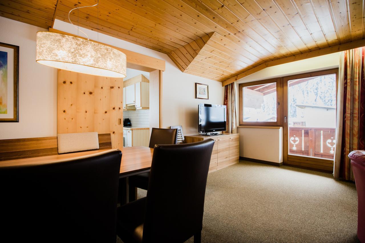 Aparthotel Dorfplatzl Garni Тукс Екстериор снимка