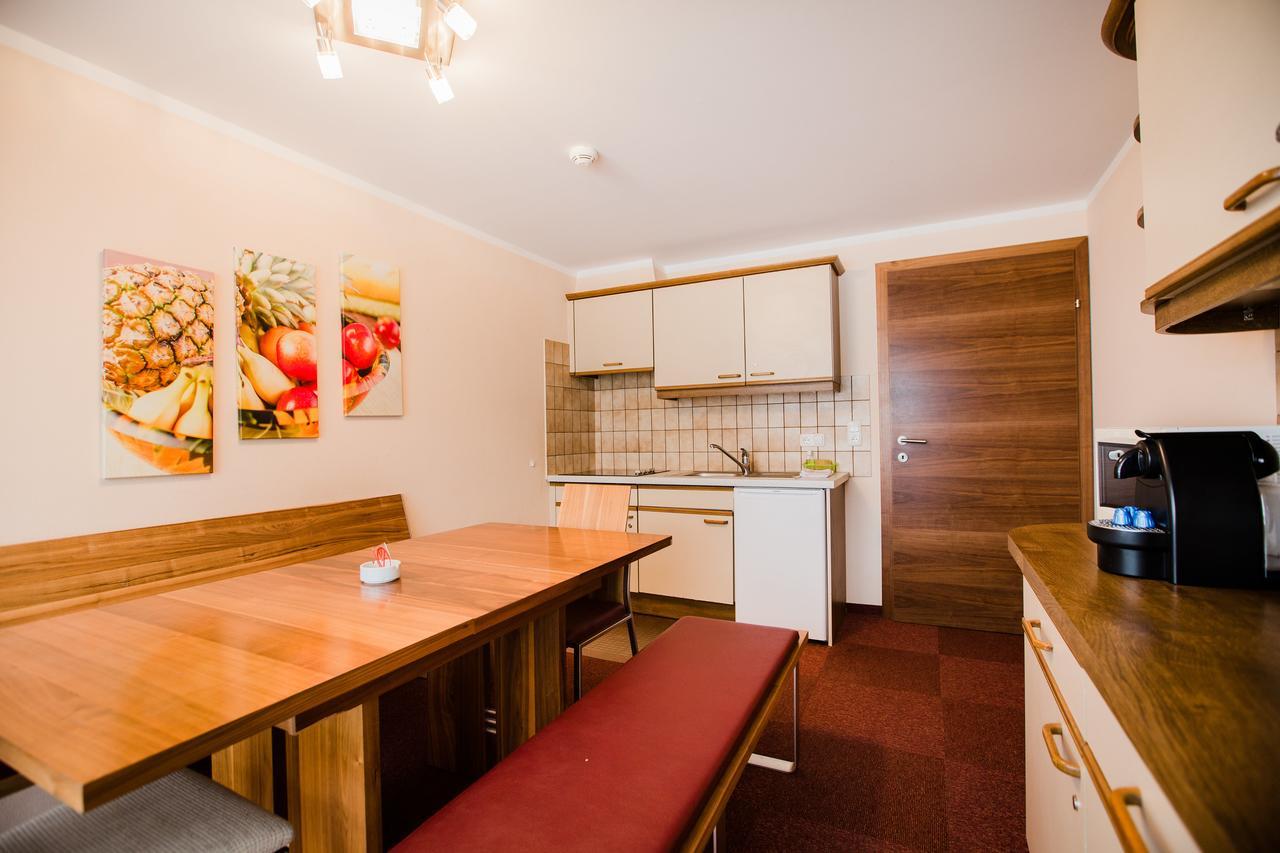 Aparthotel Dorfplatzl Garni Тукс Екстериор снимка