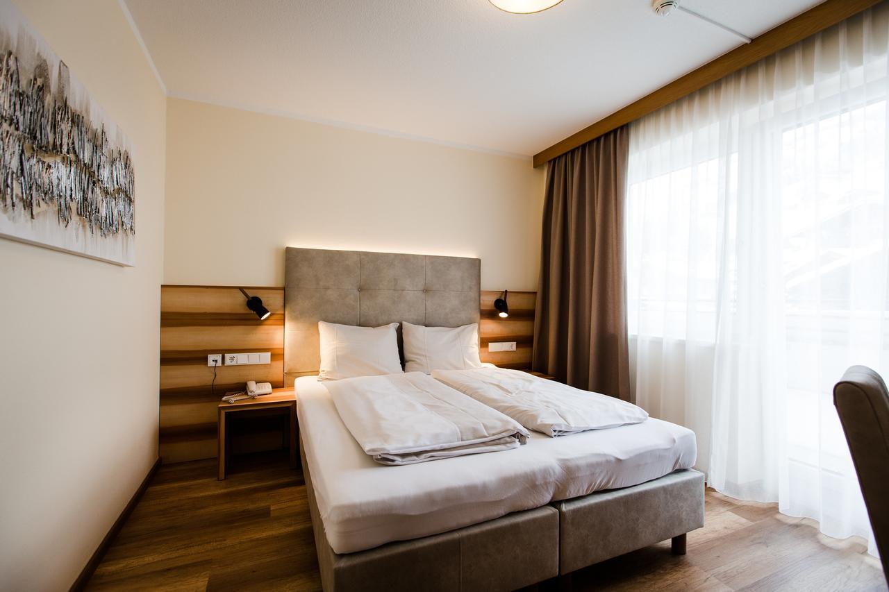Aparthotel Dorfplatzl Garni Тукс Екстериор снимка